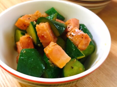 簡単おつまみ☆ザクザクきゅうりとベーコン炒め